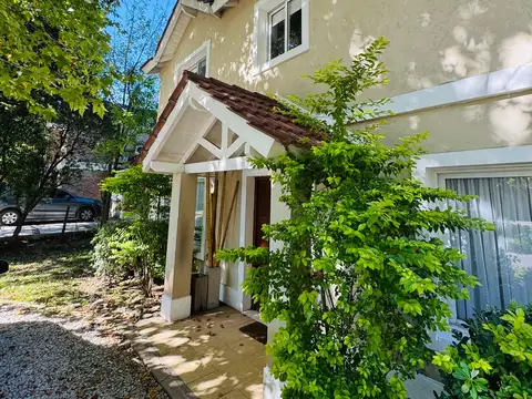 BURATTI Casa en Venta Barrio Privado Galápagos 5 ambientes