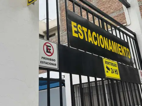 Venta inversión PLAYA ESTACIONAMIENTO Godoy Cruz.