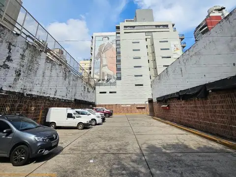 IMPORTANTE TERRENO CON FRENTE SOBRE CALLES MENDOZA Y MAIPU