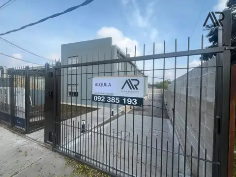 Casa en alquiler c/ cochera en Aires Puros