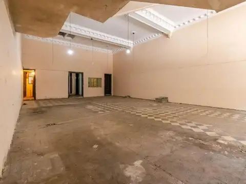 Alquiler Local con Vivienda - Av Caseros 2800