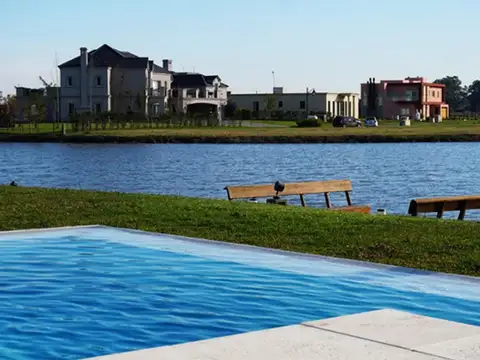 Venta Lote A La Laguna En Barrio Privado La Providencia Lake