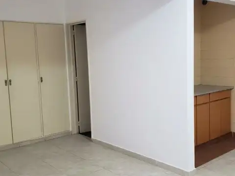 Paraná 300, Piso 4