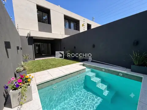 Casa tipo Duplex 4 ambientes Villa Ballester
