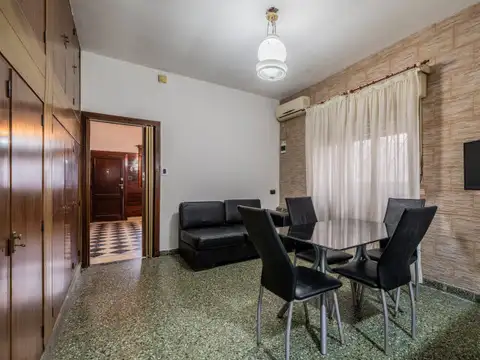 Depto Tipo Casa en Venta en Ramos Mejía Sur, USD 119.000