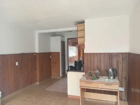 Casa 6 ambientes con 1 baño