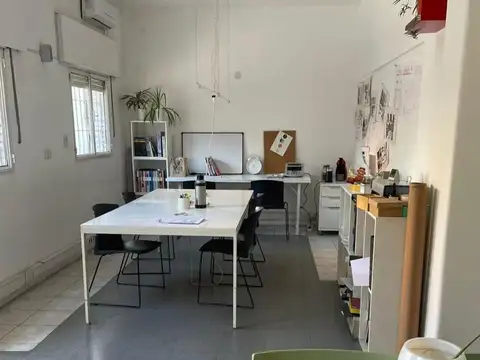 Oficina 8 ambientes con 3 baños