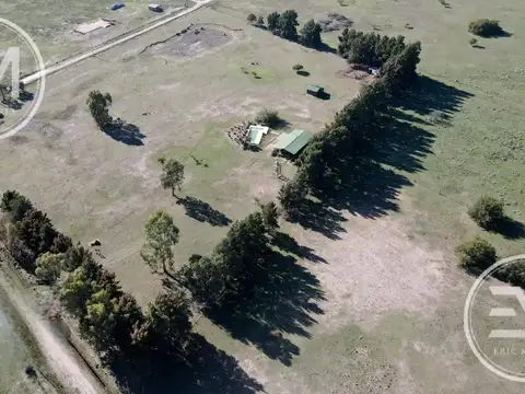 Cabaña en venta sobre Gran fracción de 4 lotes Presidente Perón
