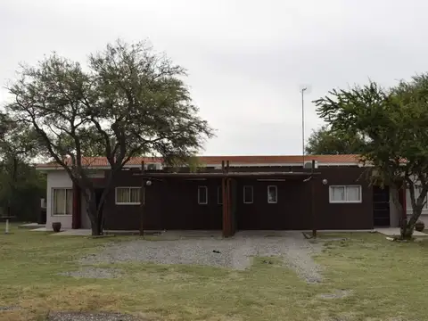 Casa 3 ambientes con 2 baños