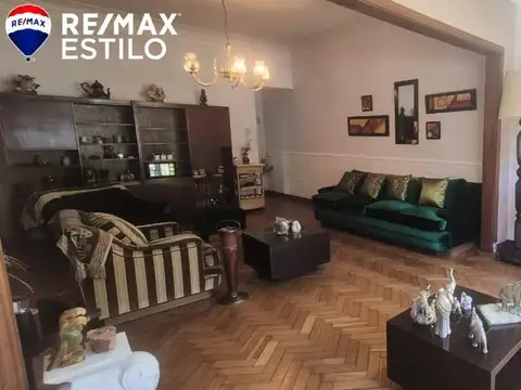 Casa 6 ambientes con 2 baños