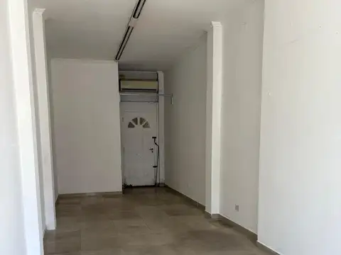 Local en Alquiler en Banfield, $ 600.000