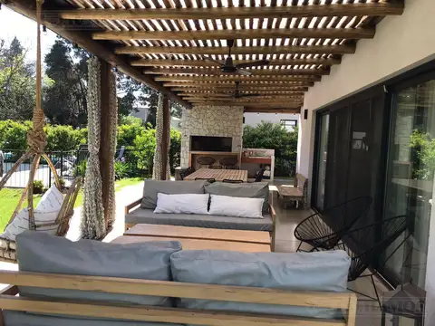 Casa en Alquiler Temporal de 4 dormitorios