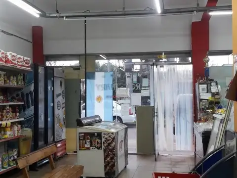 Supermercado habilitado con gas industrial con vivienda arriba