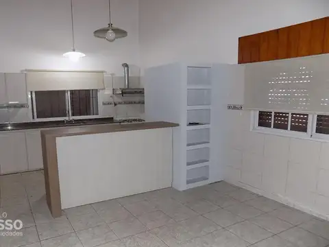 EXCELENTE CASA 4 AMBIENTES – Bº IGLESIA