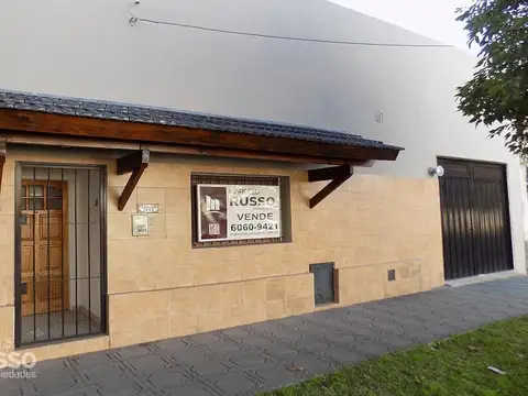 EXCELENTE CASA 4 AMBIENTES – Bº IGLESIA