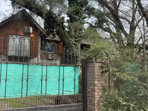 Venta casa 5 Amb Villa Udaondo, Ituzaingo