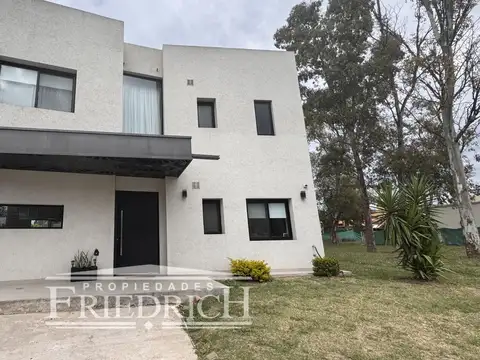 Casa en Venta en Alvarez del Bosque, MORENO