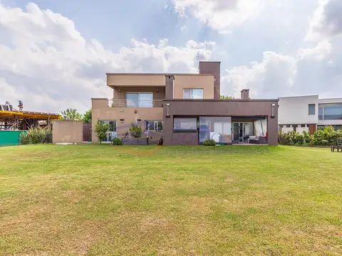 Casa en venta en Country Terravista General Rodriguez 100