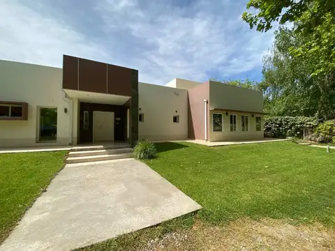 Casa en Venta de 4 dormitorios