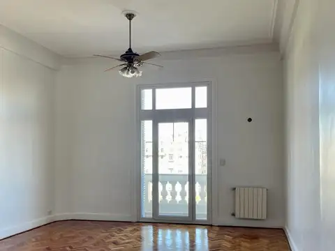 Departamento de 74m2 en edificio histórico en Congreso - Apto Vivienda u oficinas -