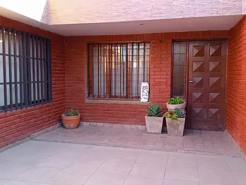 VENDE CASA, DPTO, LOCAL COMERCIAL, GALPON ARGUELLO