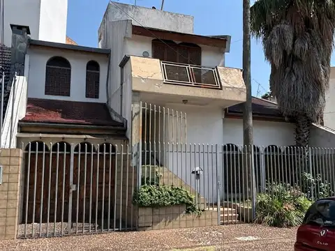 Casa en Venta de 3 ambientes en Ramos Mejía | APTO CREDITO