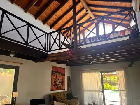 Casa en Alquiler Temporal con 2 cocheras