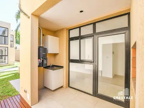 Venta / permuta | Casa 2 dormitorios con pileta | Fisherton, Rosario
