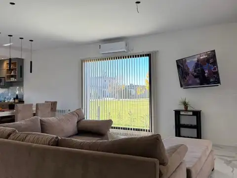 Casa en Venta en Guernica, USD 180.000