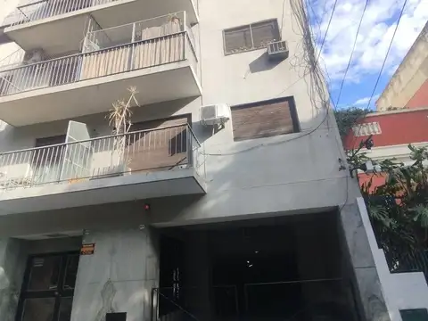 Cochera en Floresta /centro comercial