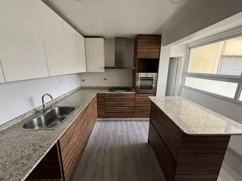 Campana 2700, Piso 3