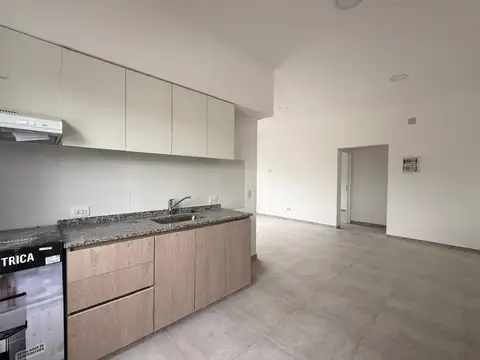 Departamento en Alquiler en Villa Lynch, $ 700.000