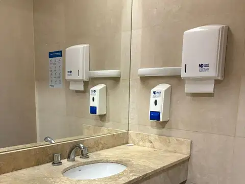 Oficina en Av. Peron