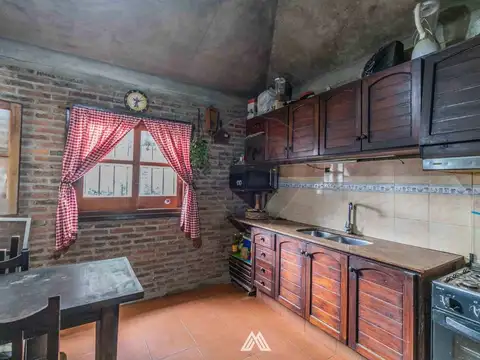 Venta Casa amplia y sólida Barrio Talar Pando