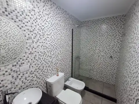 Excelente departamento monoambiente con balcón en alquiler y venta Ovidio Lagos al 600 Rosario