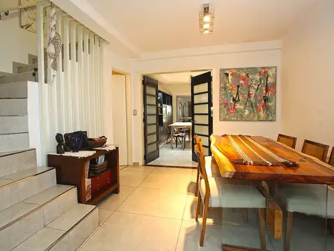 Casa 4 ambientes con 3 baños