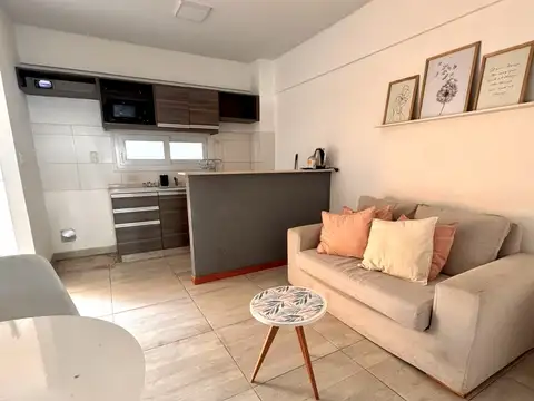 ALQUILER AMBIENTE Y MEDIO, BALCON Y PATIO, ALMAGRO