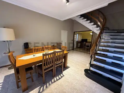 CASA 4 AMBIENTES Y LOCAL DE 45 M2 EN SAN MARTIN