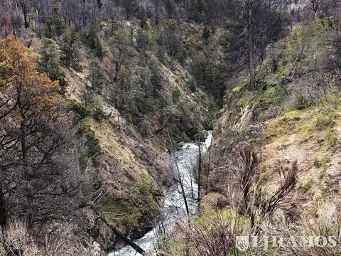 151 ha sobre río. El Bolsón, Río Negro