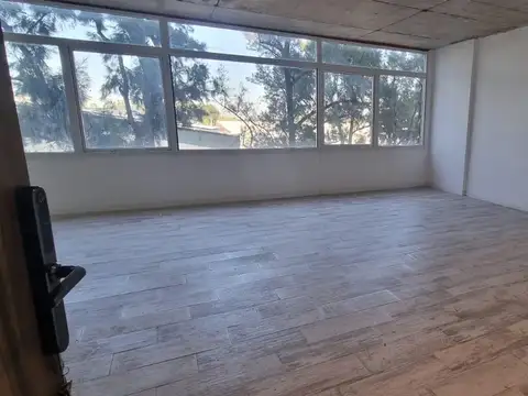 Oficina en Alquiler en Tigre Centro, $ 700.000