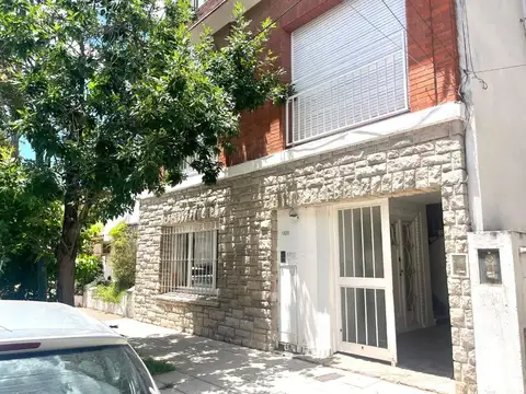 Depto Tipo Casa en Venta en Vicente Lopez Vias / Maipu, USD 210.000
