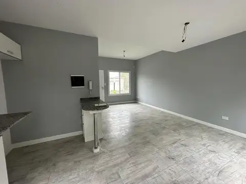 Casa 3 ambientes con 1 baño