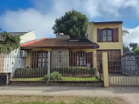 CASA VENTA 5 AMBIENTES PILETA MORENO APTA CREDITO
