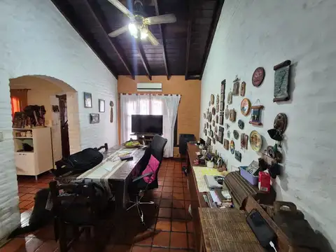 CASA VENTA 5 AMBIENTES PILETA MORENO APTA CREDITO
