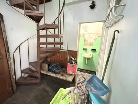 VENDE PH A REFACCIONAR 4 AMB CON PILETA
