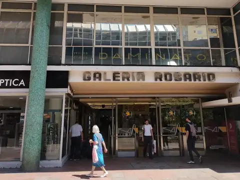 VENTA Oficina al frente en Galería Rosario San Martín 876 Rosario