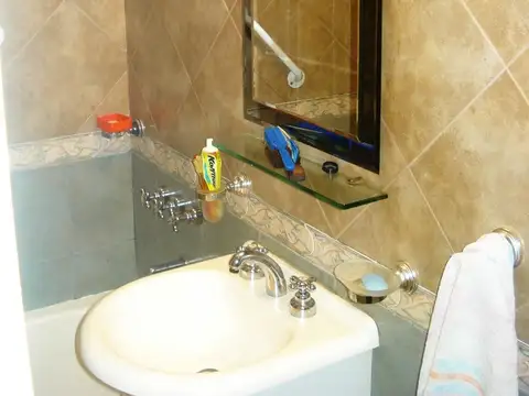 Casa en Venta en Lomas De Zamora, USD 200.000