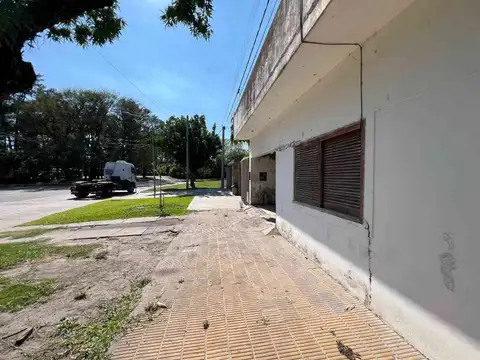 Casa 6 ambientes con 1 baño