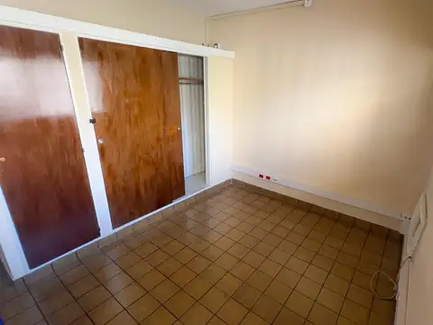 Depto Tipo Casa en Alquiler con 1 cocheras