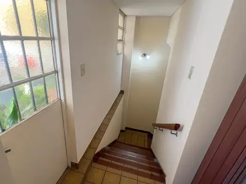 Depto Tipo Casa 4 ambientes con 1 baño